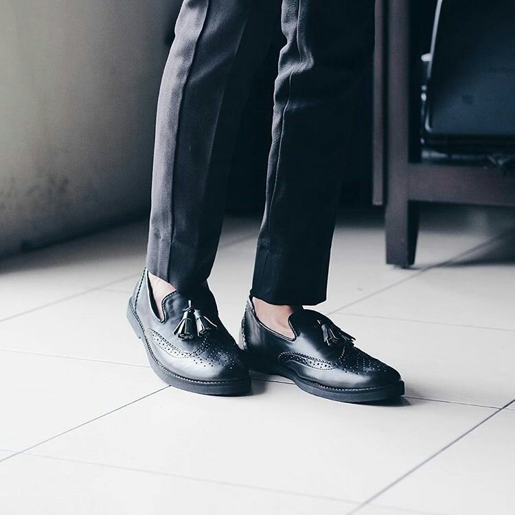 Giant Tomio Black | Size : 39-45 | 210k

Order bisa melalui:
BBM/WA/Line/Web
(Silahkan cek di bio)

#indofootwear