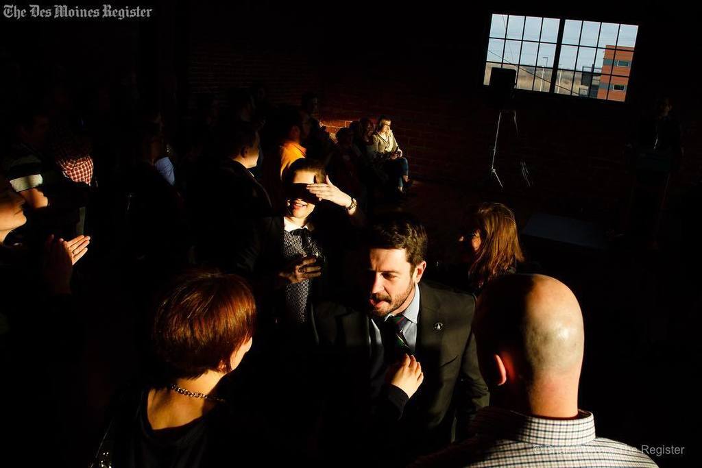 bpowersphoto's tweet photo. When the event doesn't start on time but the light is 🔥. #dmronassignment #iowa https://t.co/BZ2uKGjaaZ
