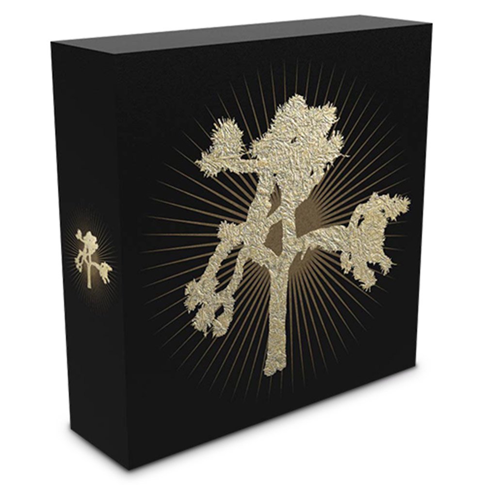 2hoursPinfield's tweet image. Check out the amazing #SuperDeluxeBoxSet for @U2 30th anniversary edition of #TheJoshuaTree RIGHT HERE: ow.ly/X4sA30acjc9