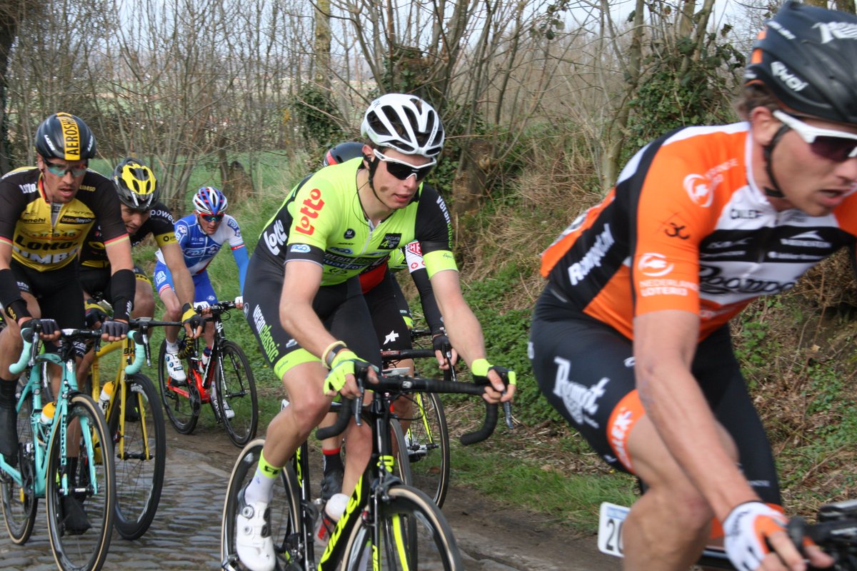 WagnerBazinWB's tweet photo. Some nice pics of our riders at @DwarsdrVlaander #DDV2017 are here https://t.co/o2QjjFs42J https://t.co/k4kYnMbcqH
