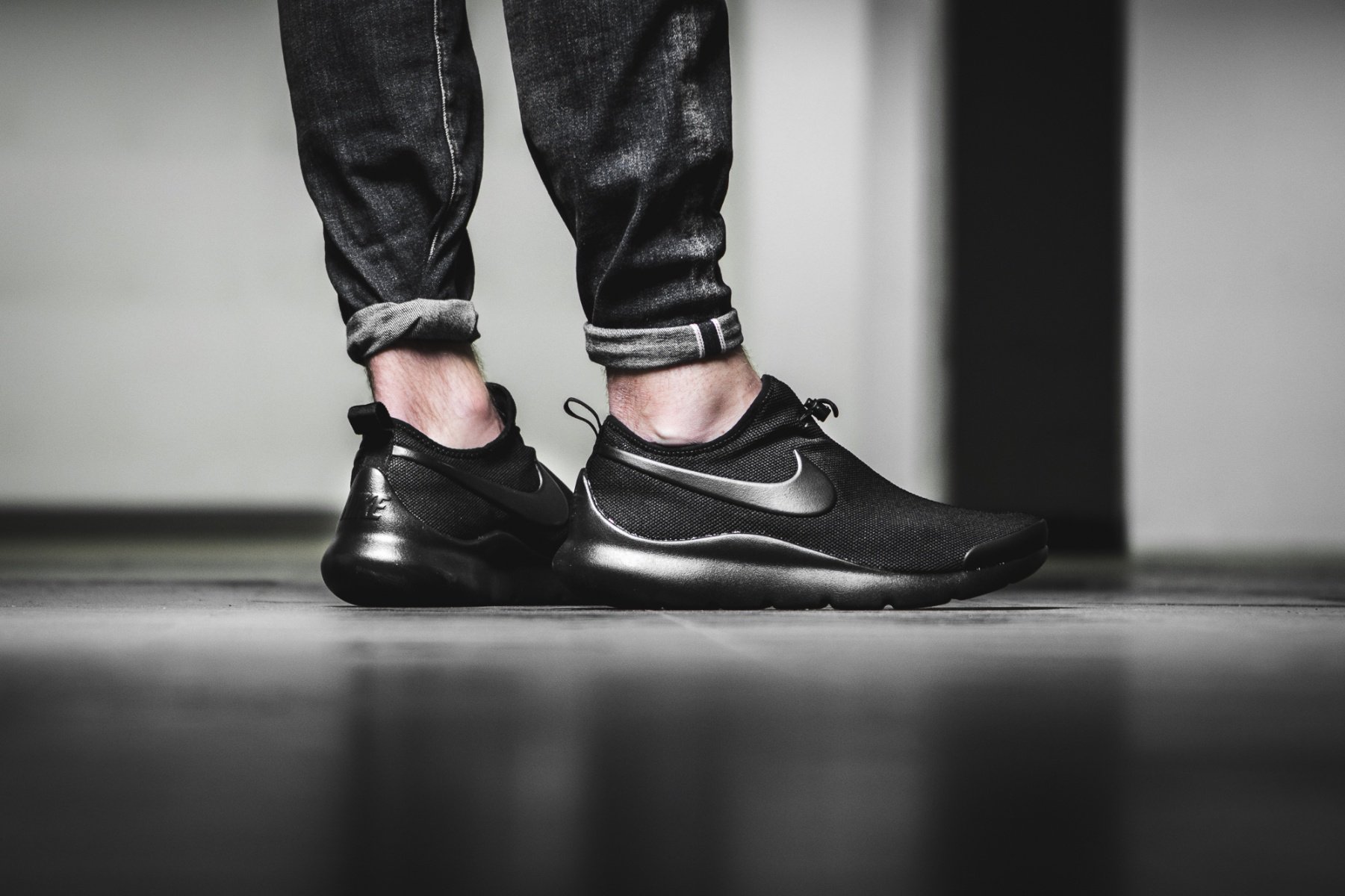 Nike aptare top all black