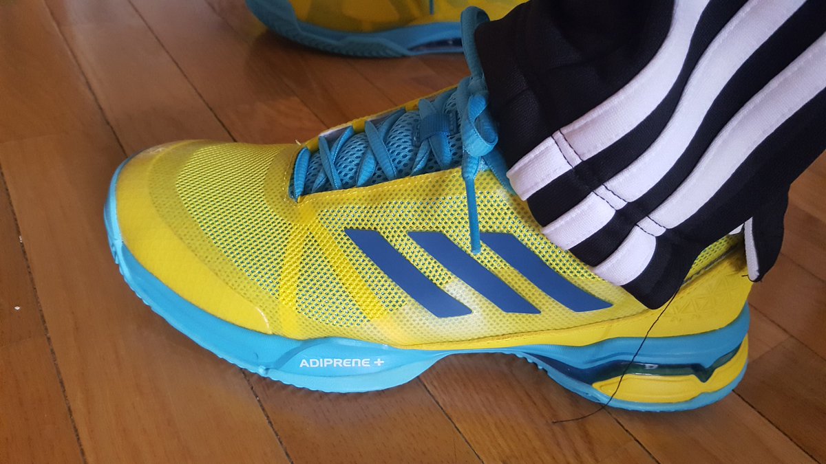 @adidas_padel nada mejor q comenzar el dia subido a las nuevas barricade club.dificil igualarlas.corre q se agotan