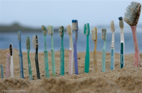 Greenpeace's tweet photo. Every single piece of #plastic ever made still exists. Here’s the story. https://t.co/u7scm75Fpz https://t.co/CeKvcdyFT0
