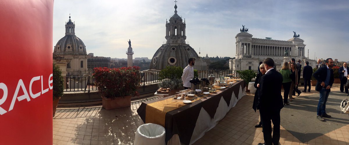 maioste's tweet image. Discussions around #RoadToBigData already started in the terrace @OracleItalia
