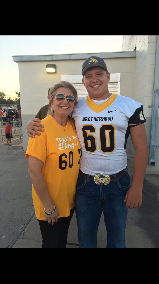 RhynerTy's tweet photo. My mom is the best mom ever, and tomorrow she will have surgery that will help her beat breast cancer! Please pray! https://t.co/QiNm6AWAw7