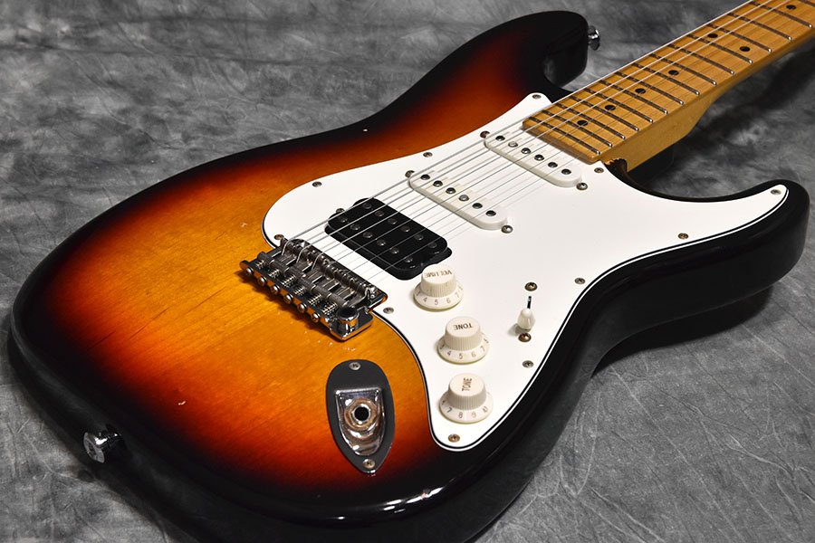 マイケル・ランドウ等スタジオ系ギタリストから絶大なる支持を受ける