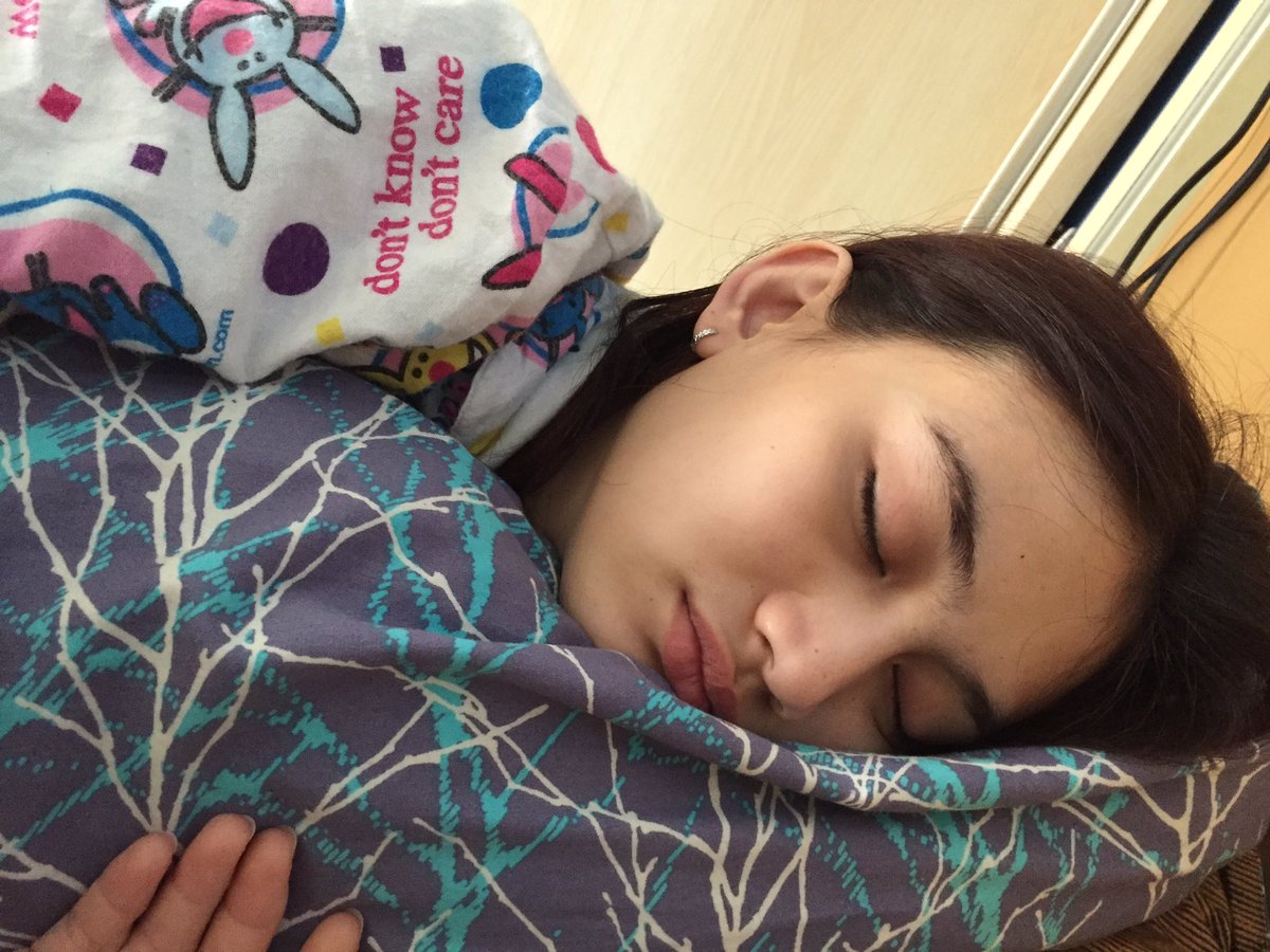 thisfrieska's tweet photo. Happy birthday sista, i kno what ur wishes, ur worry, i hope that everything goes well. Love u to the moon n back, always ❤️ https://t.co/YIeB2stUjM
