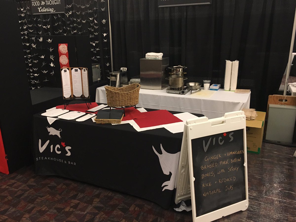 VicsMakesSteak's tweet photo. @CulinaireVic Round 1 was awesome, we'll see you at halftime thanks #foodies https://t.co/9FsdZrk3ml