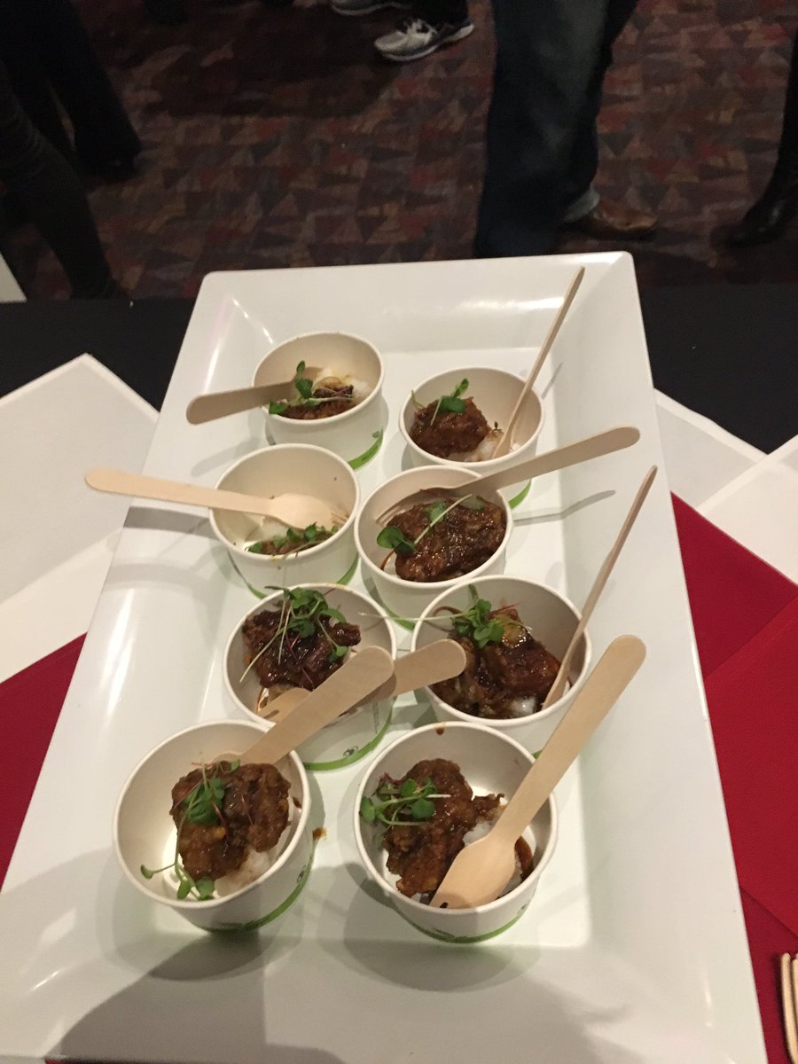 VicsMakesSteak's tweet photo. @CulinaireVic Round 1 was awesome, we'll see you at halftime thanks #foodies https://t.co/9FsdZrk3ml
