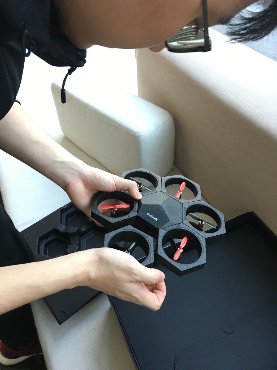 xToolEducation's tweet photo. How are you gonna to play with Airblock this weekend? #CodeToFly #Airblock #STEM https://t.co/7HtkGA67xb