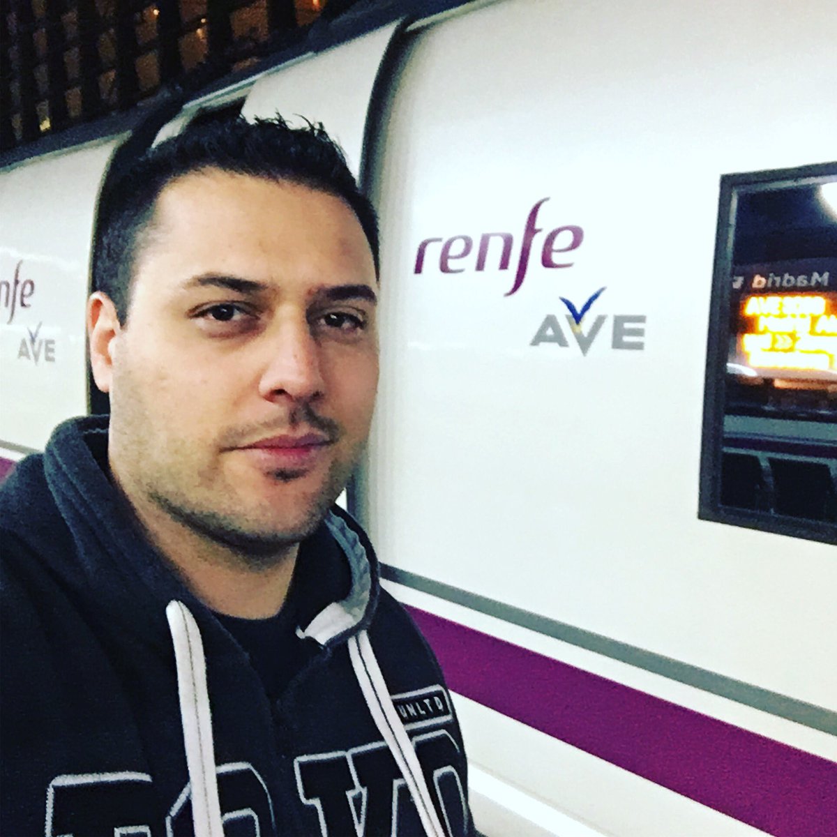 Barcelona is waiting!! <a href="/ledscontrol/">LEDsCONTROL</a> #meeting #showmustgoon #leds #dustikontour