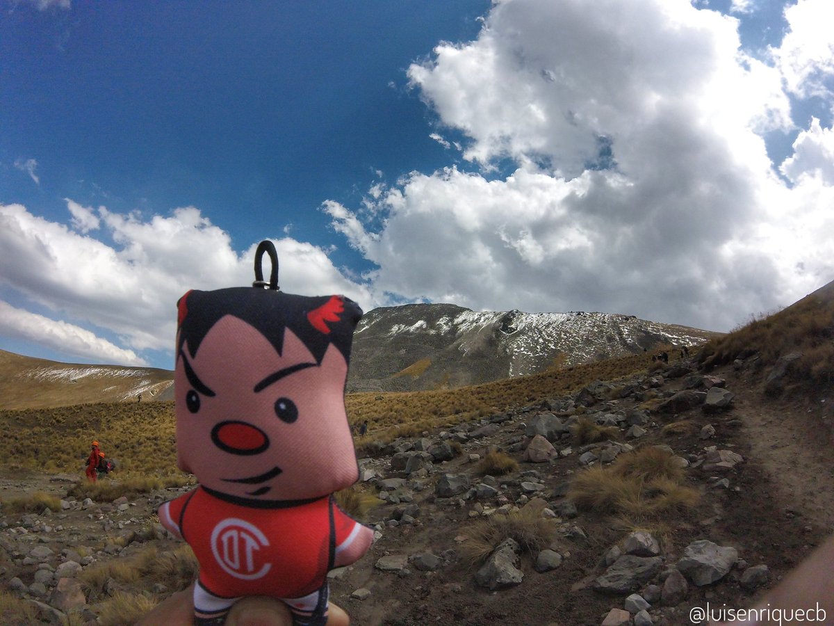 luisenriquecb's tweet photo. El #DiablitoViajero en el Xinantécatl a más de 4,000 msnm 🏔   #México #Adventure   #GoProuser #GoProFamilyMx  #DiablosTwitteros    @tolucafc https://t.co/0aW74EtbXo
