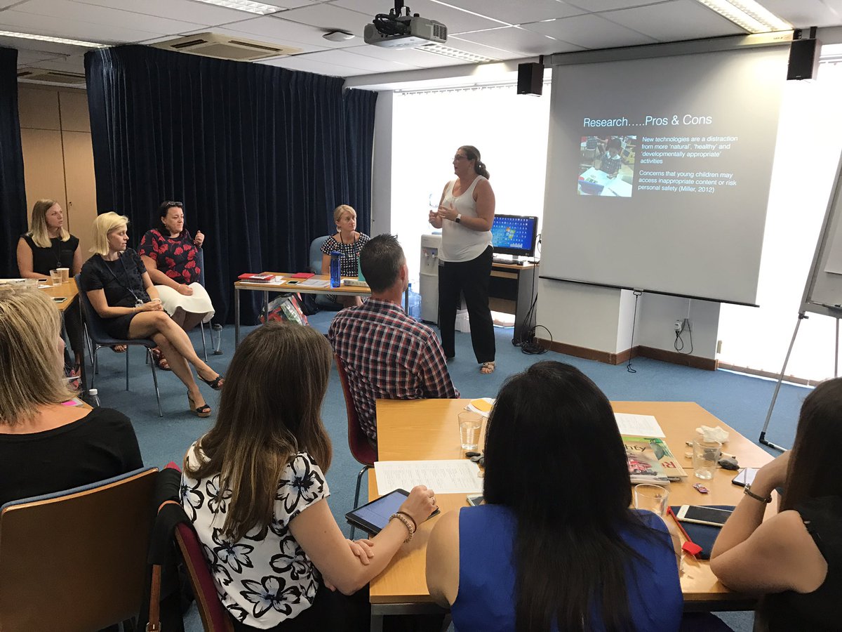 Reception_TTS's tweet photo. Talk for writing and technology. Inspiring talk by @TTSInfantTech @Nursery_TTS #EYFSJAWS https://t.co/135asaCxeo