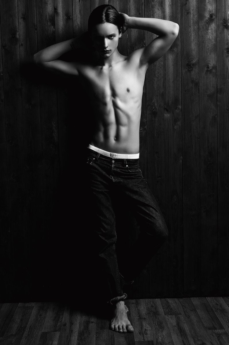 marktitovskiy's tweet photo. New photo
@SelectMgmtRus
#model #malemodel #fashion #fashionweek #modeltest #outfit #selectmanagement https://t.co/kUc92dECgF