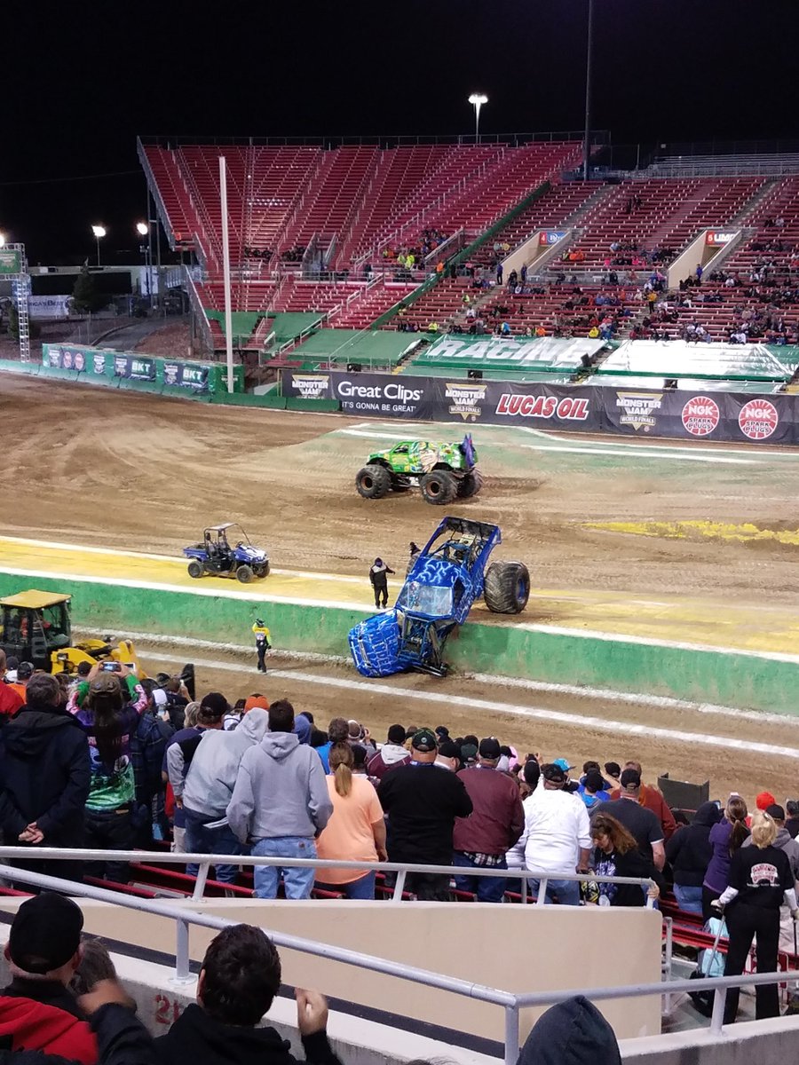 hellfire379's tweet image. #MonsterJam