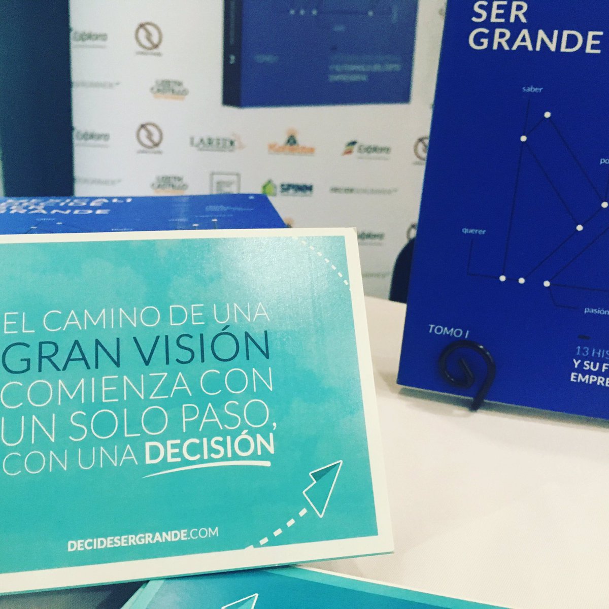DecideSerGrande's tweet photo. El camino de una gran visión inicia con un solo paso, con una decisión #decidehoy #dsg #riesgo #visión #ganar-ganar #confianza https://t.co/HbmMq6MWbX