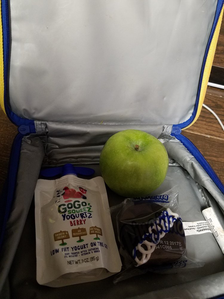 an198305's tweet photo. Easy to use for school lunches . #2cooltobecold #sponsored https://t.co/JH10ayuAe9