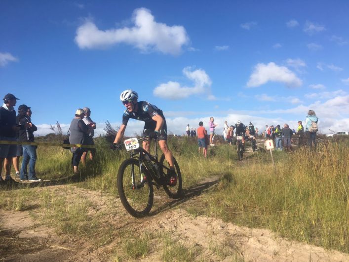 bells_athlete's tweet photo. At WP2, @nicobellsracing & @Gawiecombrinck are the first African Jersey contenders through... #LowveldPower
๐ธ @CapeEpic https://t.co/fQB9sYIaRd