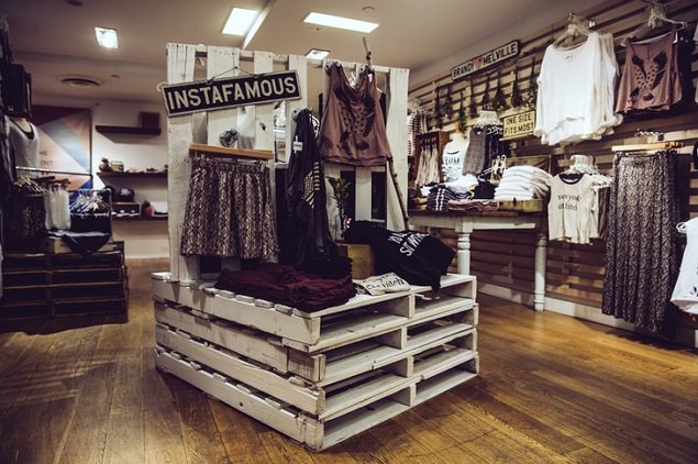 QueenAddicted's tweet photo. L'interior dels nostres establiments de Madrid, Barcelona, Màlaga, i Granada https://t.co/pV0oW7ScWh
