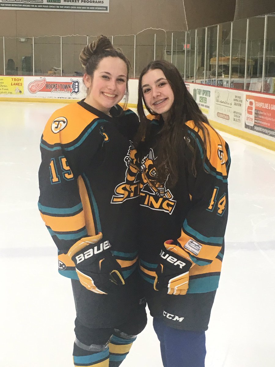 16TroyLadySting's tweet photo. Fun day at practice the other night! Who is ready for nationals??!!!?!! #rollsting #nattys2017 #girlshockey @girlsnattys_17 https://t.co/T3fyz2pNrX