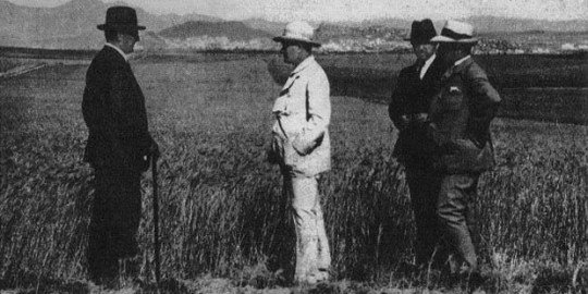 Kaldığımız yerden devam. Atatürk, Salvator ve Atatürk Orman Çiftliği'nin bira temalı hikayesi için: 

birasevdasi.net/ataturkun-bira…
