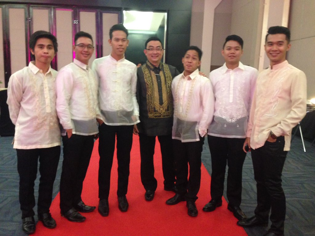 lagonmikee's tweet photo. Installation Ceremony of Mr. Pres Conrad II #shsfam https://t.co/0ZaDrCgCeQ