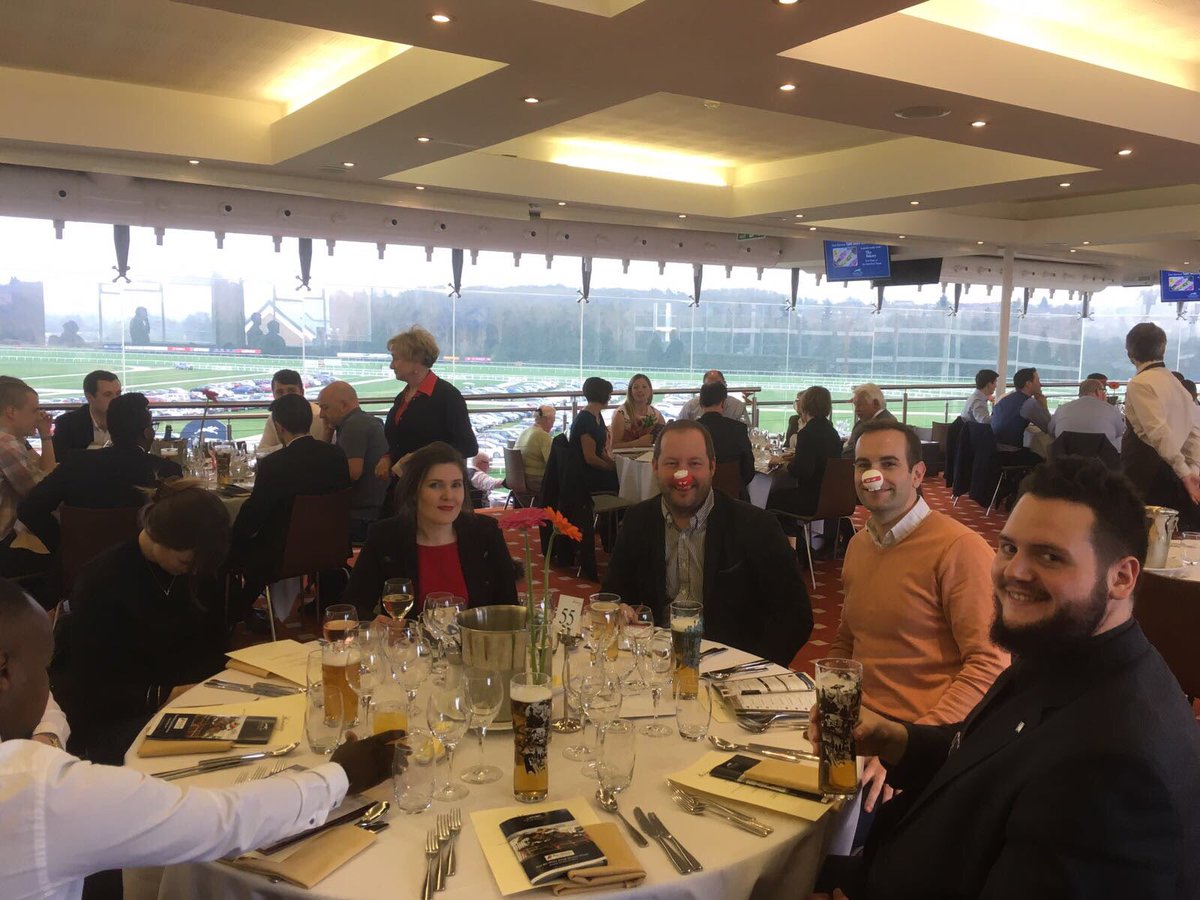U6rental's tweet photo. Newbury race day for elite winners in u6... #rednosedayfun #letswinsome #u6success https://t.co/vWn3Rvd5lF