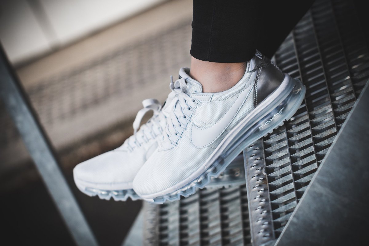 43einhalb air max zero