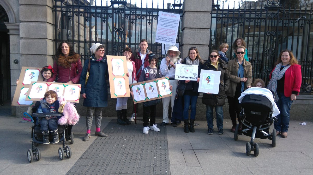 Just_Educate's tweet photo. Outside the Dail #justeducate https://t.co/dSC77etp4p