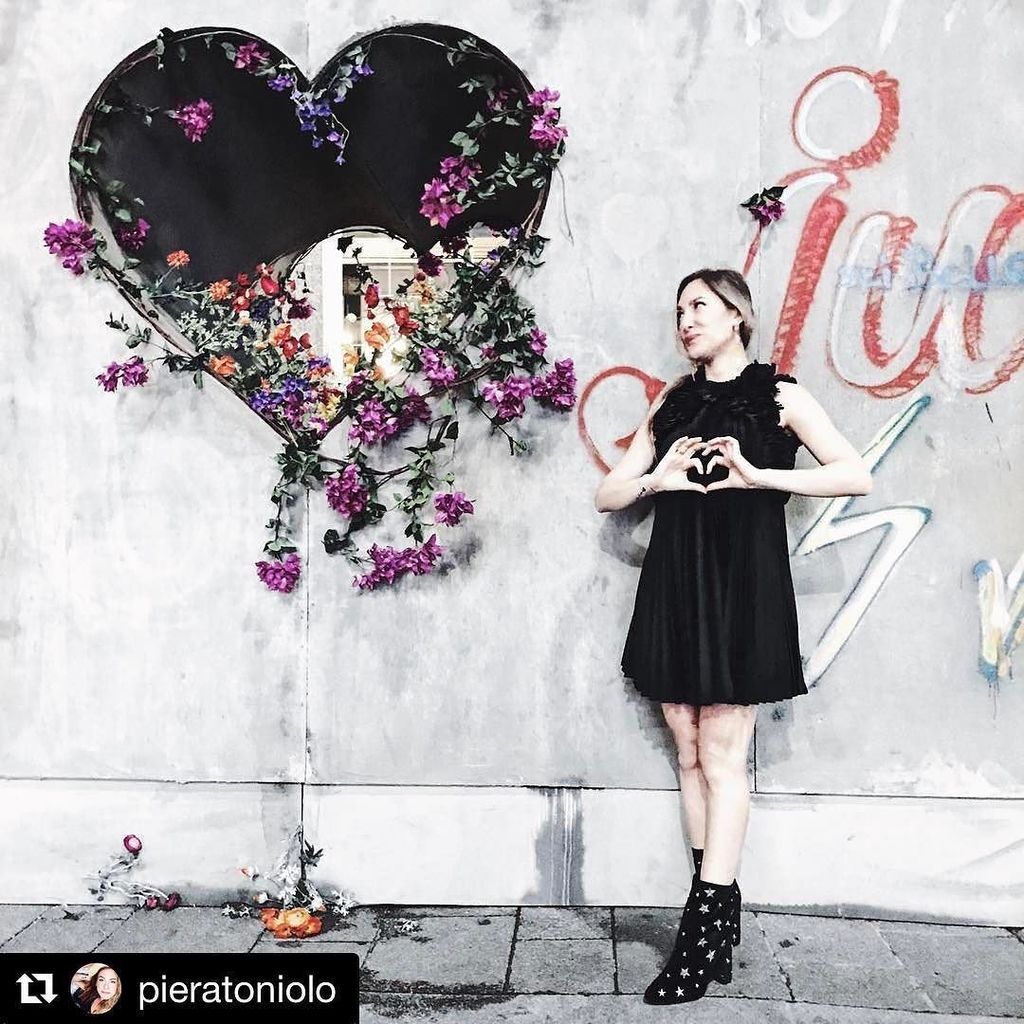 Love is all around when she comes... 🎈❤️️ <a href="/pieratoniolo/">Piera Toniolo</a> #makelovenotwalls #diesel #davidla… ift.tt/2nKCSJK