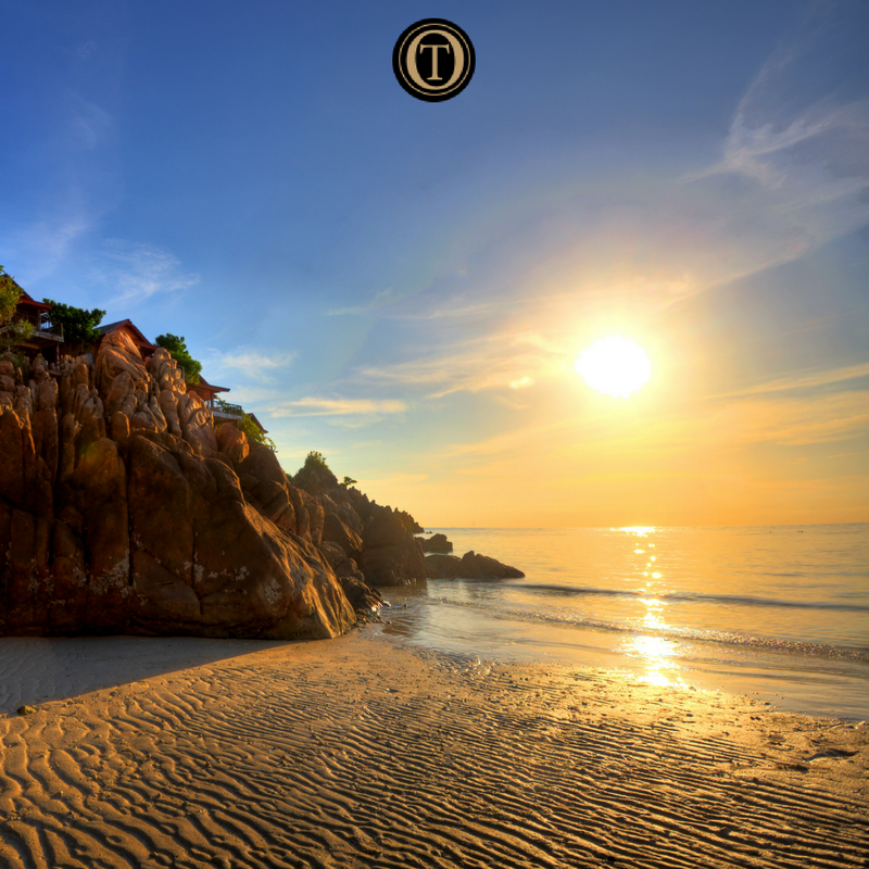 OundleTravel_'s tweet photo. Is there a view more beautiful than the sunset in Thailand? For more #LuxuryHoliday offers, simply call 01832273600 https://t.co/QCfM622ihU