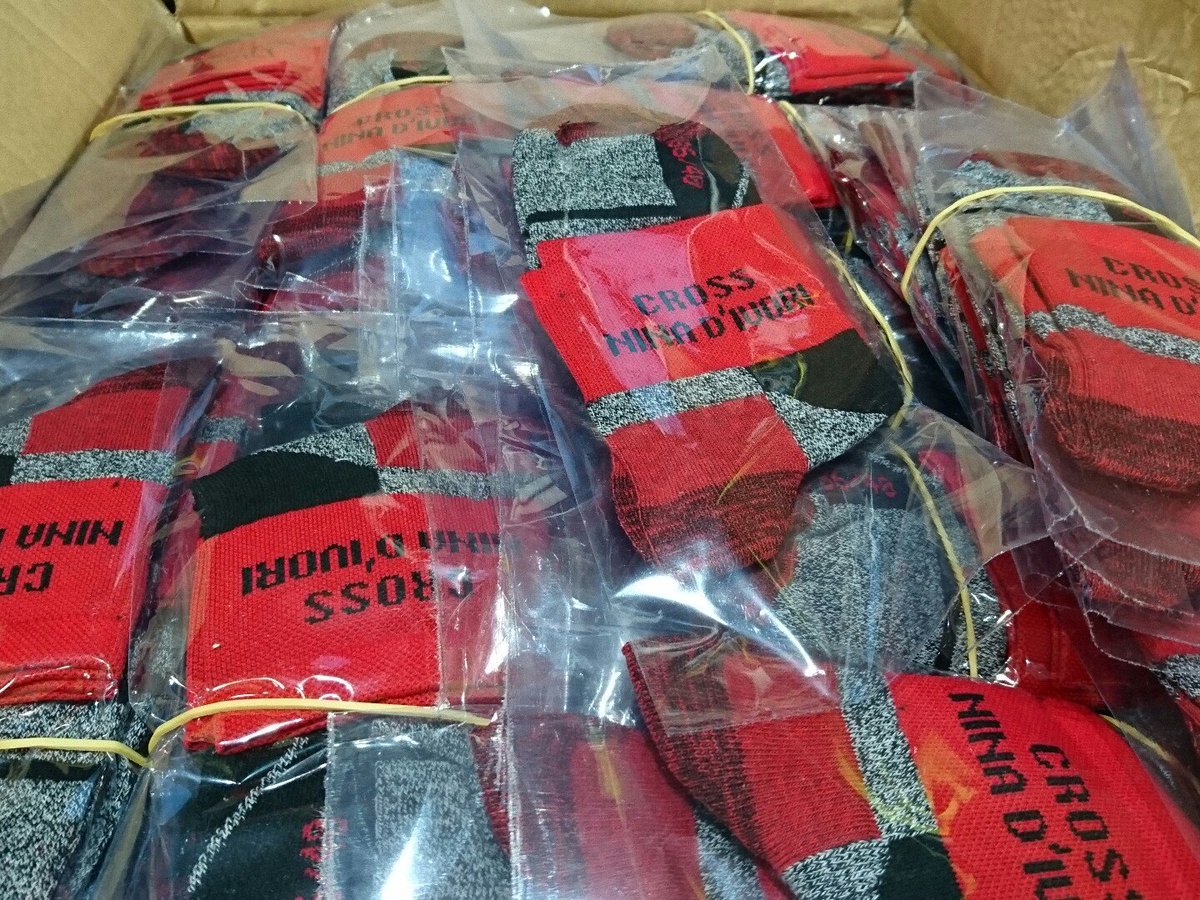 a_adrenalina's tweet photo. Demà ens encanta fer l nostre primer #cross per als més petits! I els populars, ja teniu asegurats els teus mitjons? https://t.co/BuzGLuYkR5 https://t.co/ez9TPtpft3