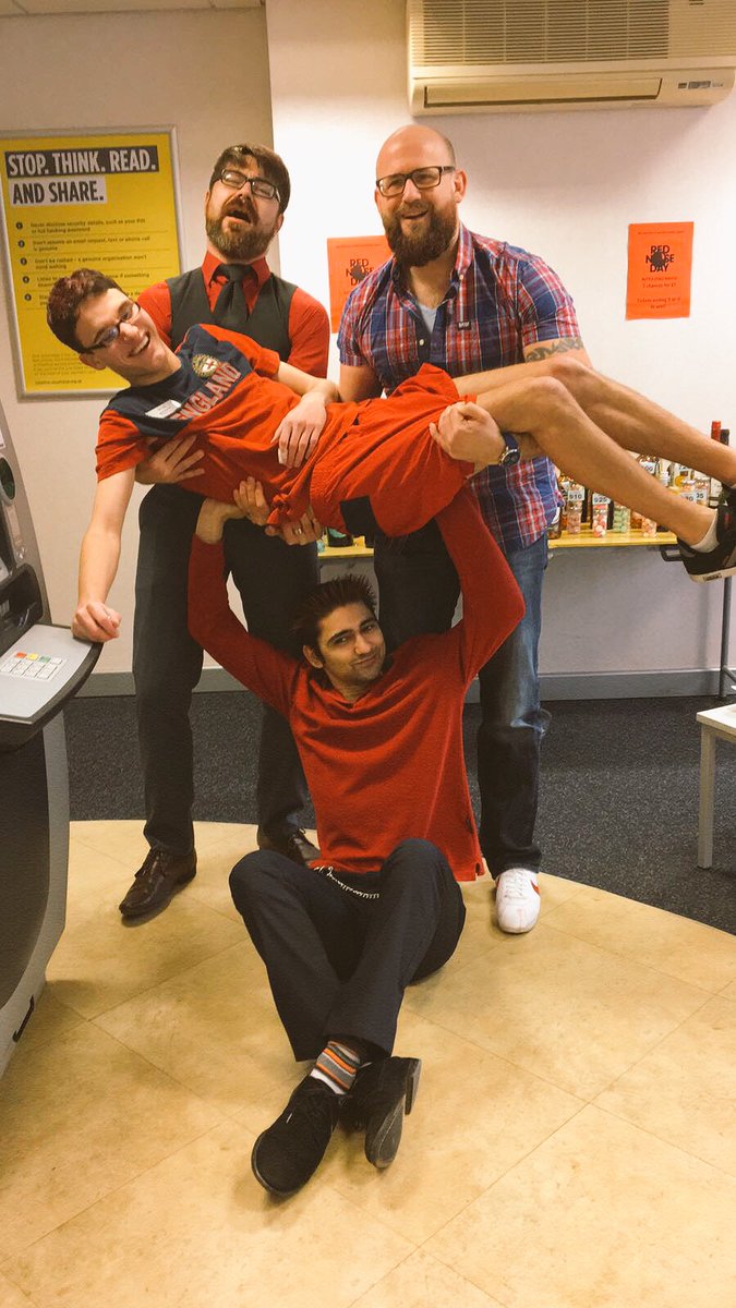 Favalli05's tweet photo. Scenes in #Witney for #RedNoseDay @pia_sullivan @AlysonJohnsto16 @NBSSouthernEng #squadgoals #LegsEleven 🤓🤡 https://t.co/YfqTtV4ZjB