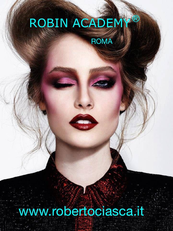 Robinfacemaker's tweet photo. In attesa di riprendere le lezioni con la #RobinAcademy sono pronto per una sorpresa per i miei fans....restate collegati!!!! https://t.co/YWnek7pw8l