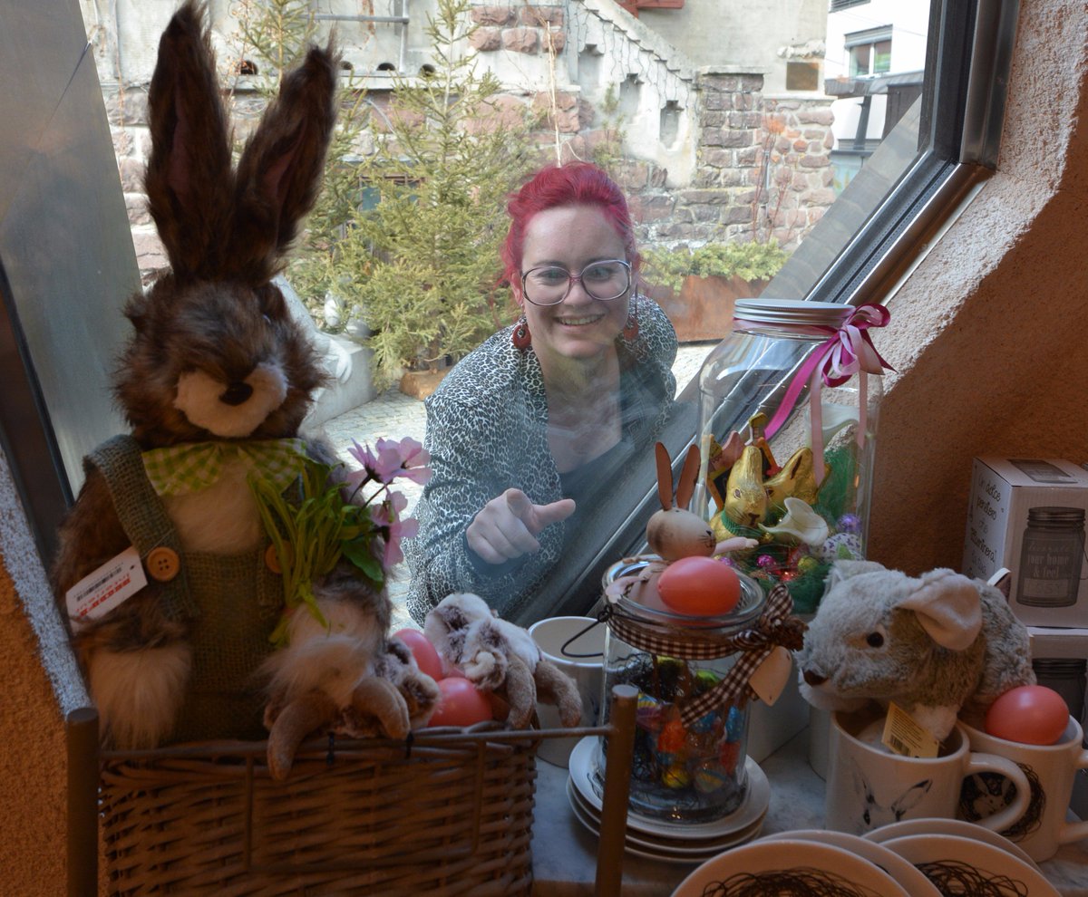Vom 01.-17.04.17 verstecken sich in den Schaufenstern der Innichner Geschäfte viele rosa Eier... Finde sie alle! 🐰🌺
#Innichen #SanCandido