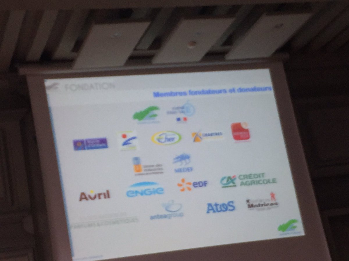 jerome_richard1's tweet photo. Matinée d'échange @Univ_Orleans / Fondation et entrepreneurs pour faire converger : idées, moyens, attentes, #separler #pragmatisme #innover https://t.co/uxXtIERBH6