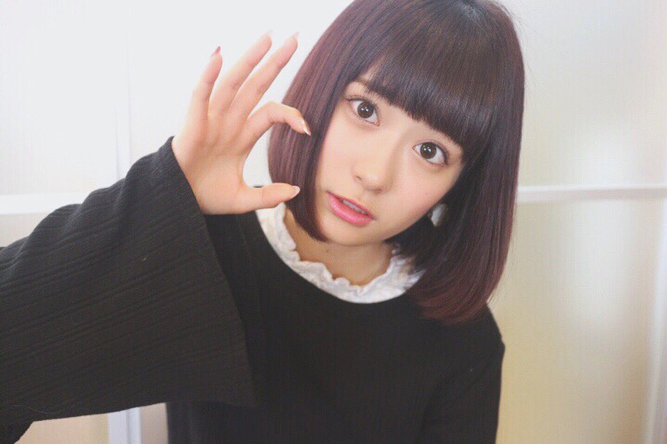 hrs_chr's tweet photo. みんなー！！
今回、雑誌SHETHREEオーディションに参加することになりました💐
いいね❤️とかリツイート🔁の数が審査基準になるので応援宜しくお願いします！🙇🏻
https://t.co/opo2EFXwm8
 #シースリー #シースリーポーズ #SHETHREE https://t.co/mnGVVI11c5