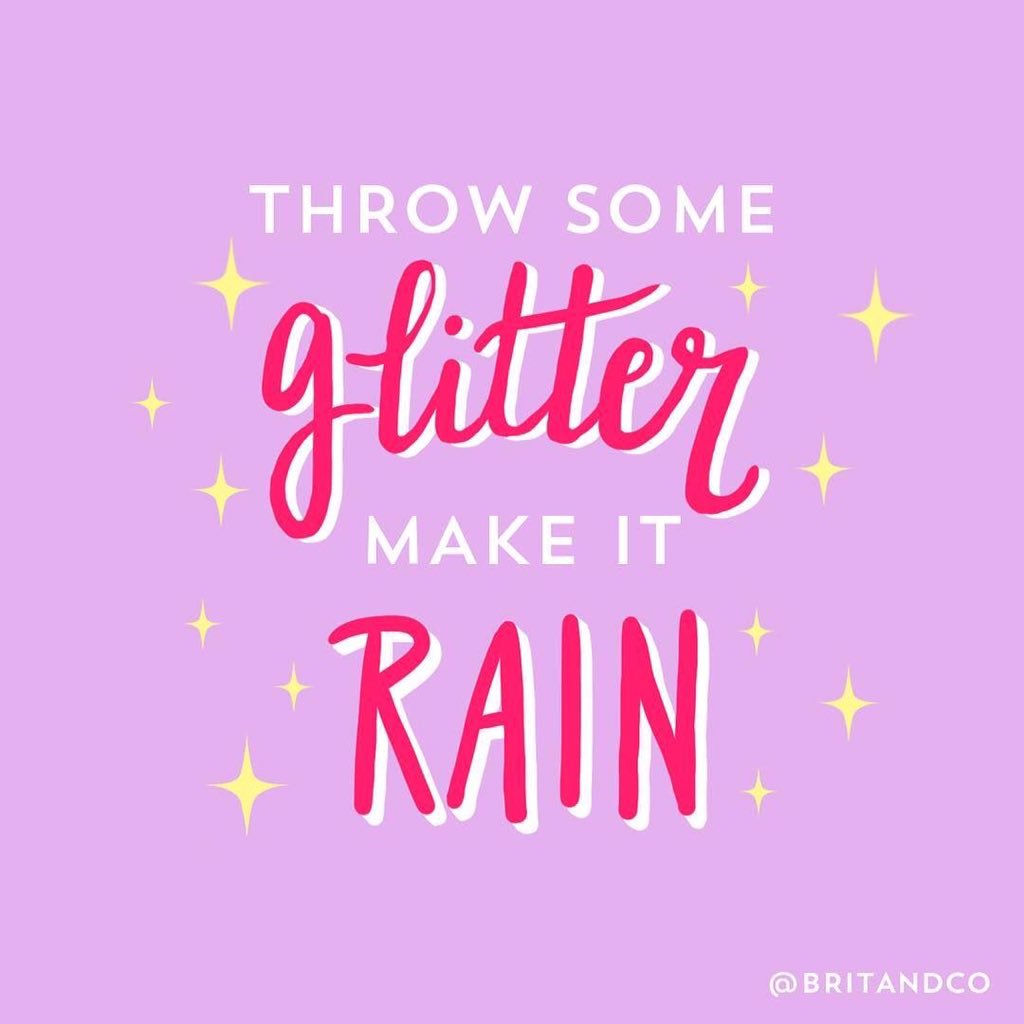 CurvyGurlBox's tweet photo. Feels like a "Let's Make It Rain" kinda day! https://t.co/Hec4auyLOB