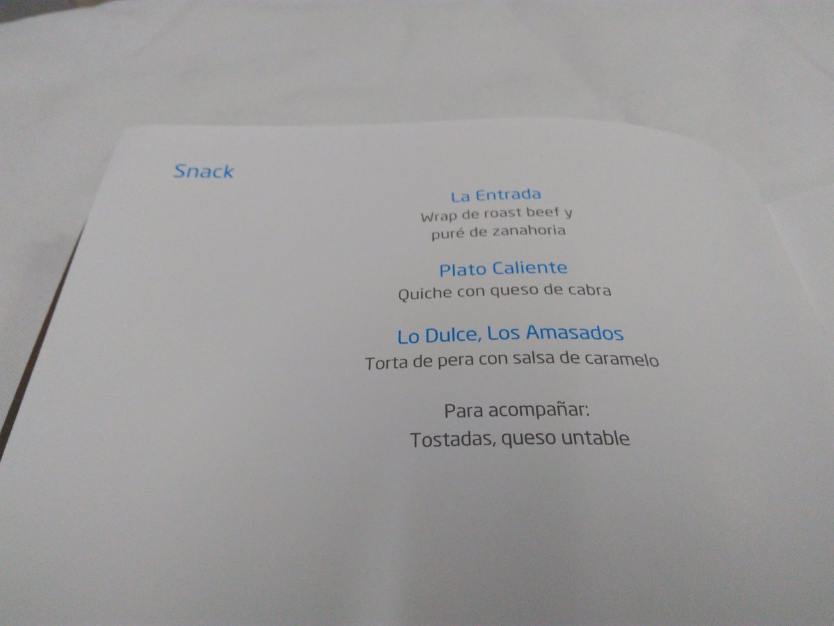 ivittori's tweet photo. Gracias @Aerolineas_AR, siempre puntual, siempre buena atención!
#AR1365
#Lima a #BuenosAires https://t.co/D1ErAVGla0