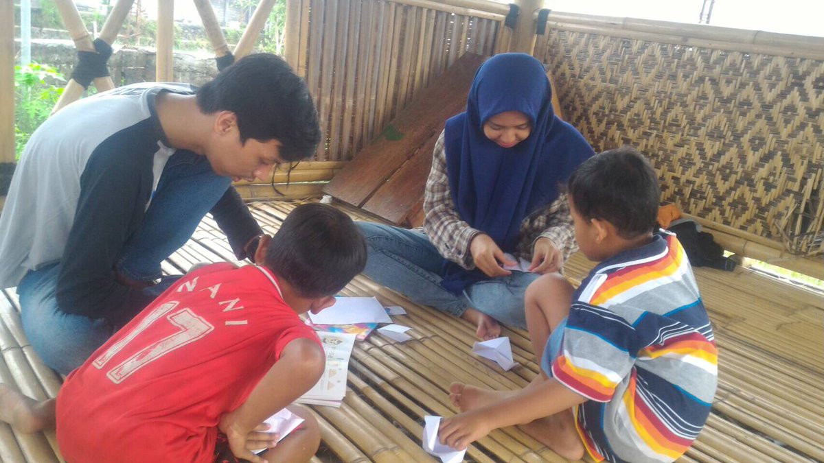 Ini kegiatan tadi kak.. makasih untuk kakak-kakak yang udah datang :)