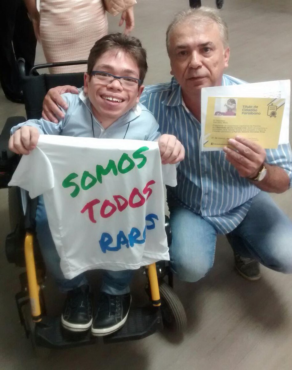 PatrickDornele's tweet photo. Mais um amigo virtual q tive a satisfação de conhecer!Ontem na #CMCG na sessão de homenagem a #RaymundoAsfora com o #amigo
Dr. Teixeira ! https://t.co/Lx9JwCgX2F