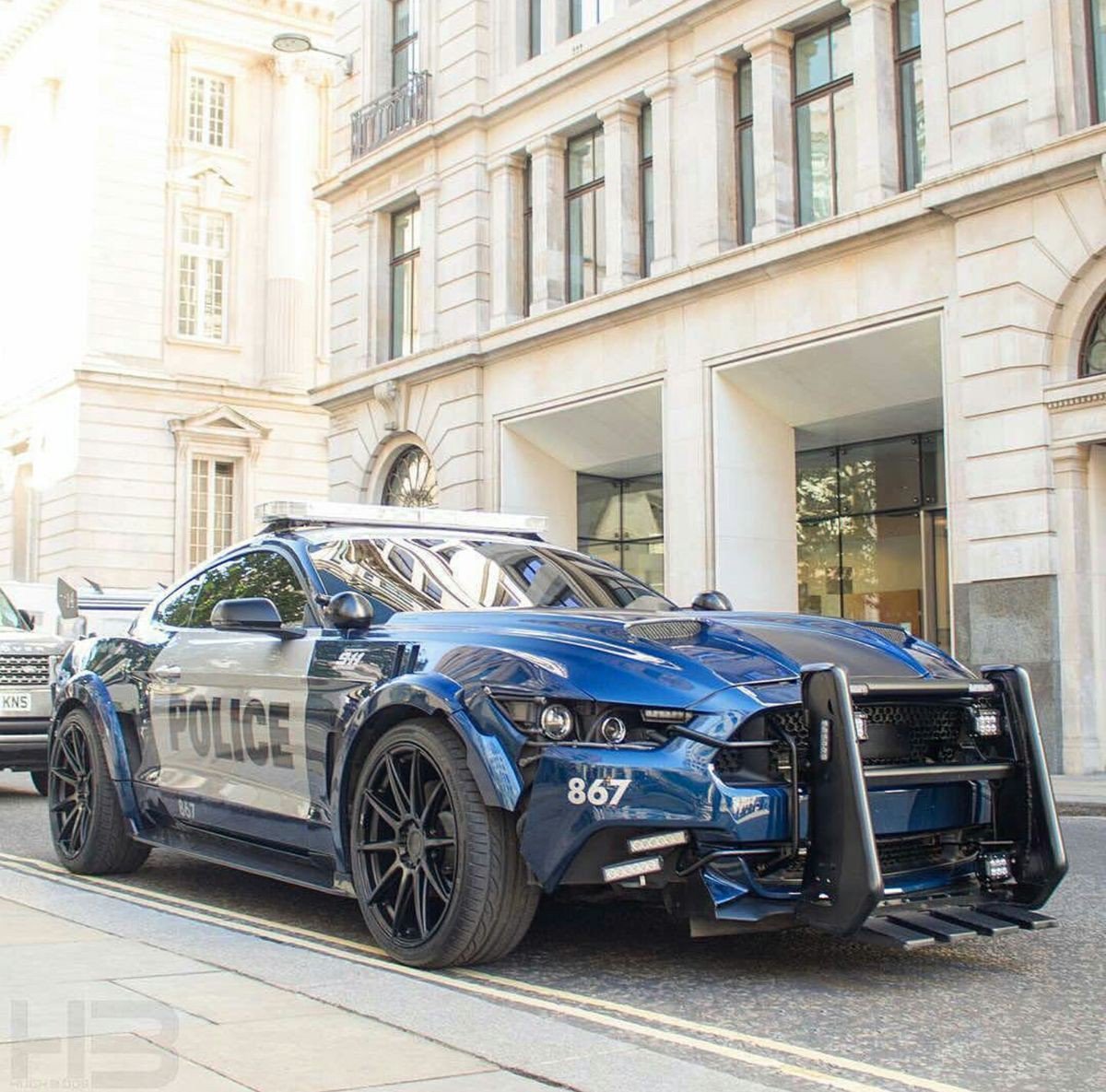 dailymustangs's tweet photo. Mustang Police Car 🚓😈 https://t.co/bZF9UMS3yp