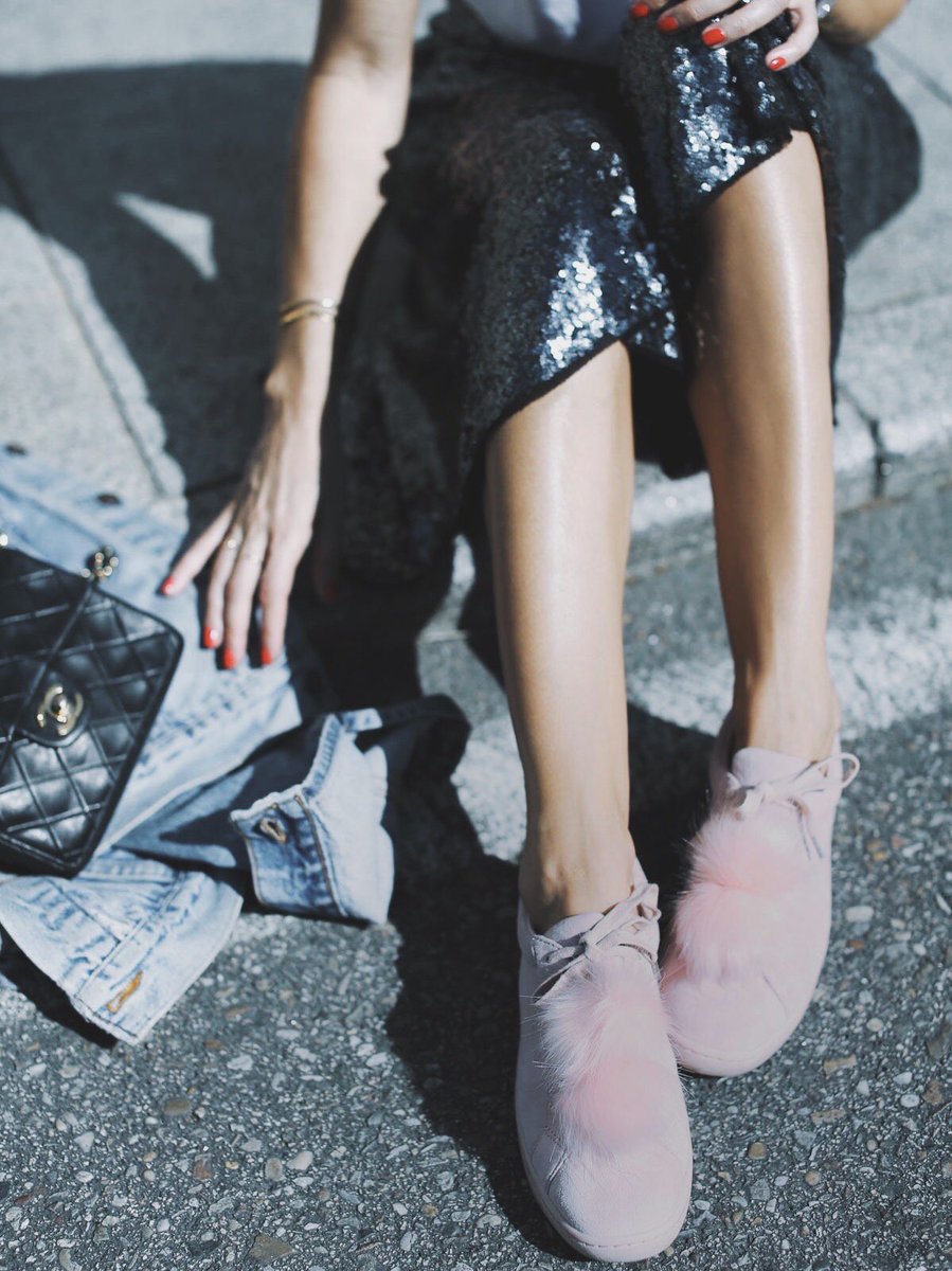 Rosa es mi color para esta primavera, nuevo look aqui:stylelovely.com/bartabacmode/2… @Dune_London #dunelondon #aloveaffairwith