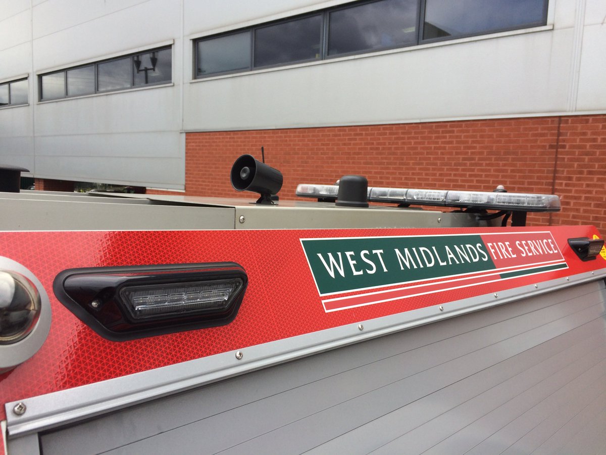 Installation complete of our 5in1 heavy duty IP67, IP69, IK09 EN50155  #antenna   2j-antennasusa.com/antenna/2j7050… #LTE #GPS #GLONASS  <a href="/WestMidsFire/">West Midlands Fire Service</a>