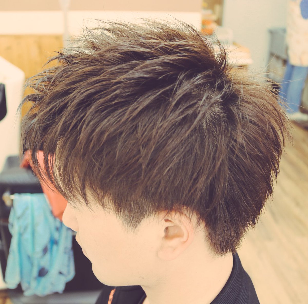 Twitter पर ひろせのさん髪や ツーブロ アップバング グリースセット ショートはセットがしやすくて 手入れが楽ですね 自分でバリカンを入れてしまう前に サイドツーブロ 700円 園部 ひろせのさん髪や メンズカット ツーブロ アップバング