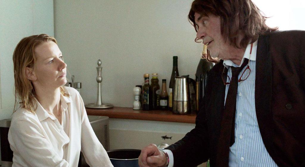 “Vi presento Toni Erdmann”, uno spirito provocatore si aggira per l’#Europa: bit.ly/2o7TBDg <a href="/matteocolumbo/">Matteo Columbo</a>