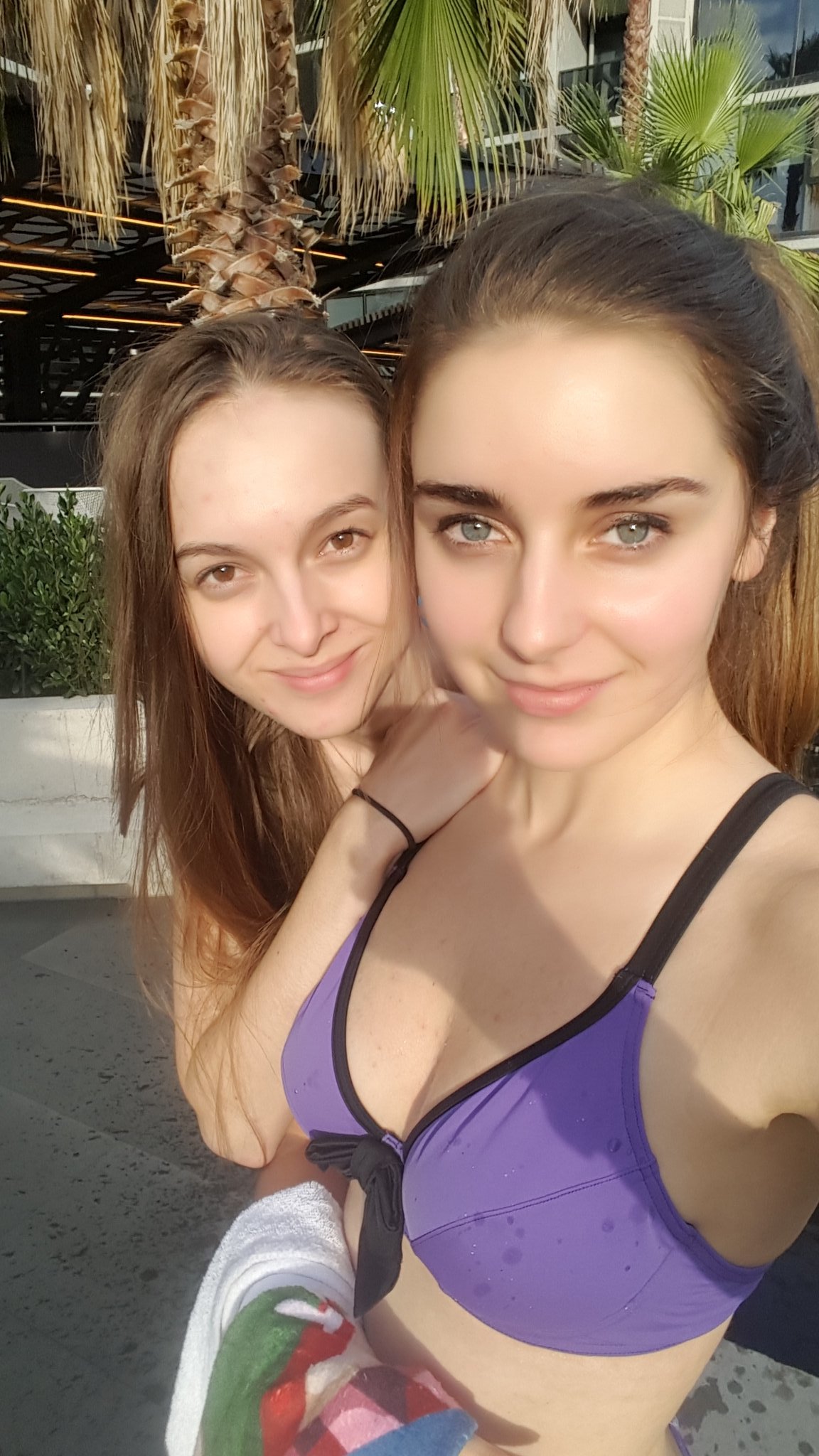 PWR Loserfruit в Twitter: „Streaming with this lady tonight. Fasffy Fridays  should definitely be a thing! 1,2 Switch and then The Sims  https://t.co/0sPNrXy9EI https://t.co/i3okx4bcXK“ / Twitter
