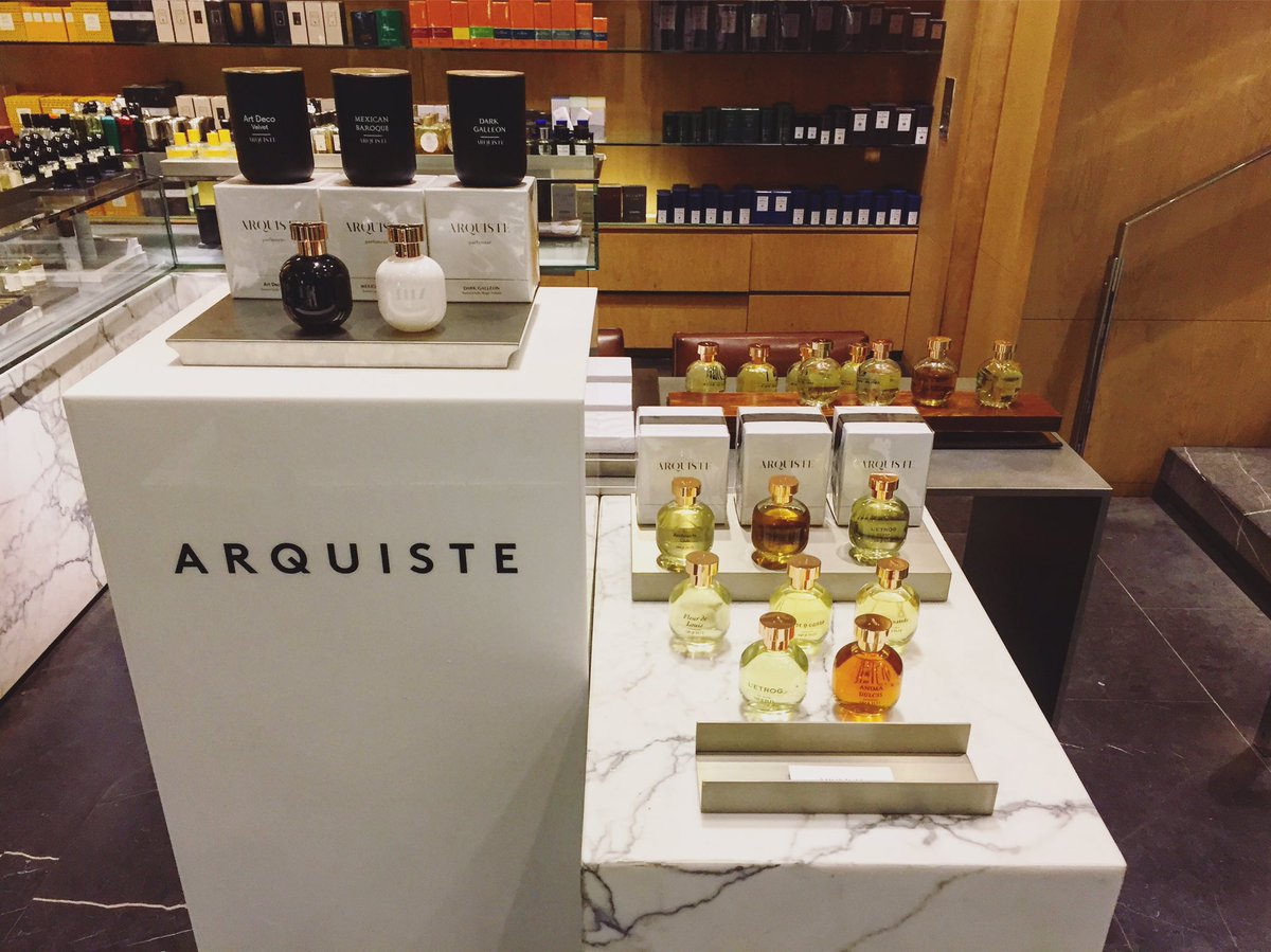 EmbaMexSui's tweet photo. #Conoce a #CarlosHuber, creador de #Arquiste: historias que se cuentan con perfumes @ArquisteCarlos https://t.co/rbXCyJj2uW https://t.co/PEgi1nCmsv