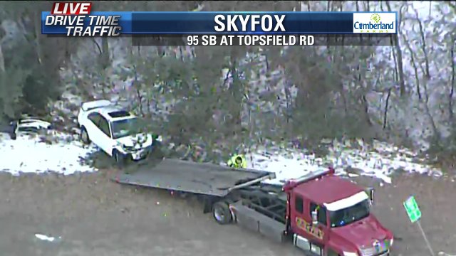 NetworkAssist's tweet photo. fox25news: RT JulieGrauert: Skyfox over car that crash into the woods on 95 SB at Topsfield Rd in Boxford fox25news https://t.co/tIRkH5HvxX