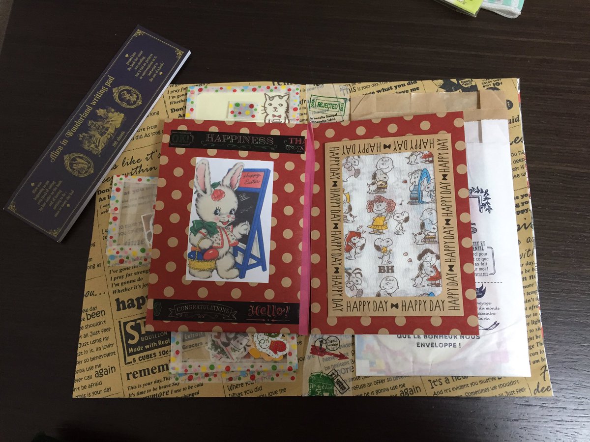 QniQ1's tweet photo. @cocoron5678 様からお裾分けファイルが届きました！
お裾分けファイル以外に新品の紙モノをたくさんプレゼントしてくださいました🙇
私の好きなアリスも入れてくださり、嬉しかったです😭
ありがとうございました✨ https://t.co/rCkkAKzN2A